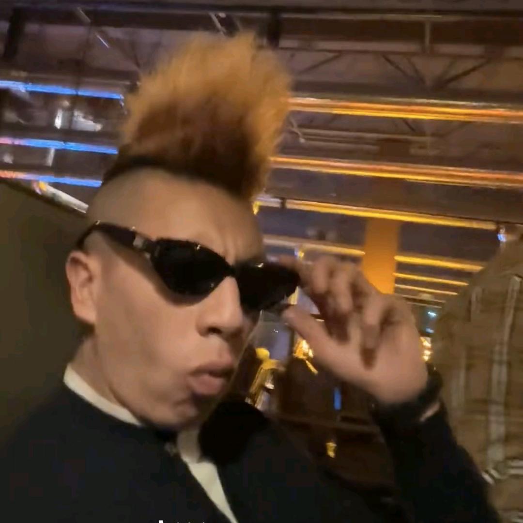 你好美女