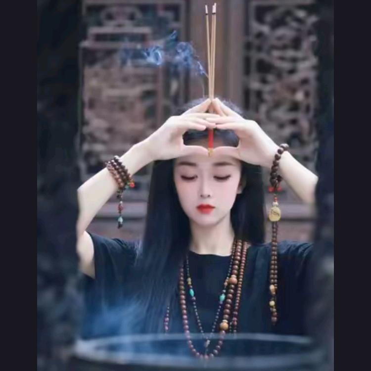 夜茉莉🚬🚬抽烟