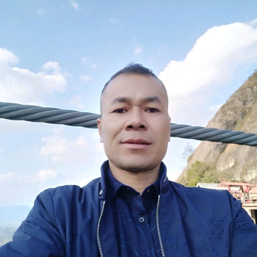 我是开铲车的师傅