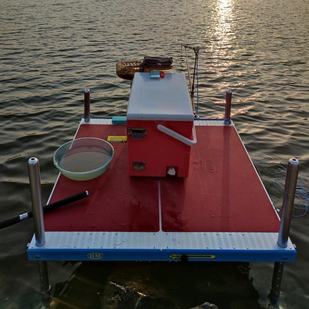 一杆钓江湖