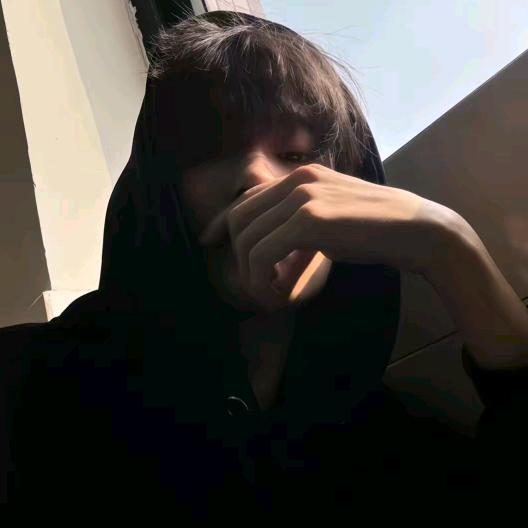 传宏服饰