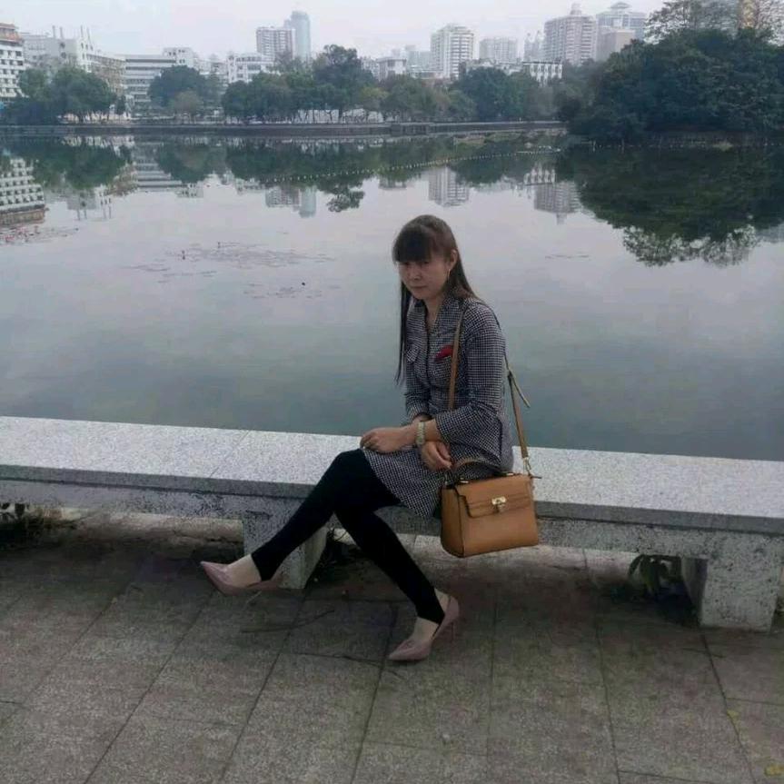 琼琼