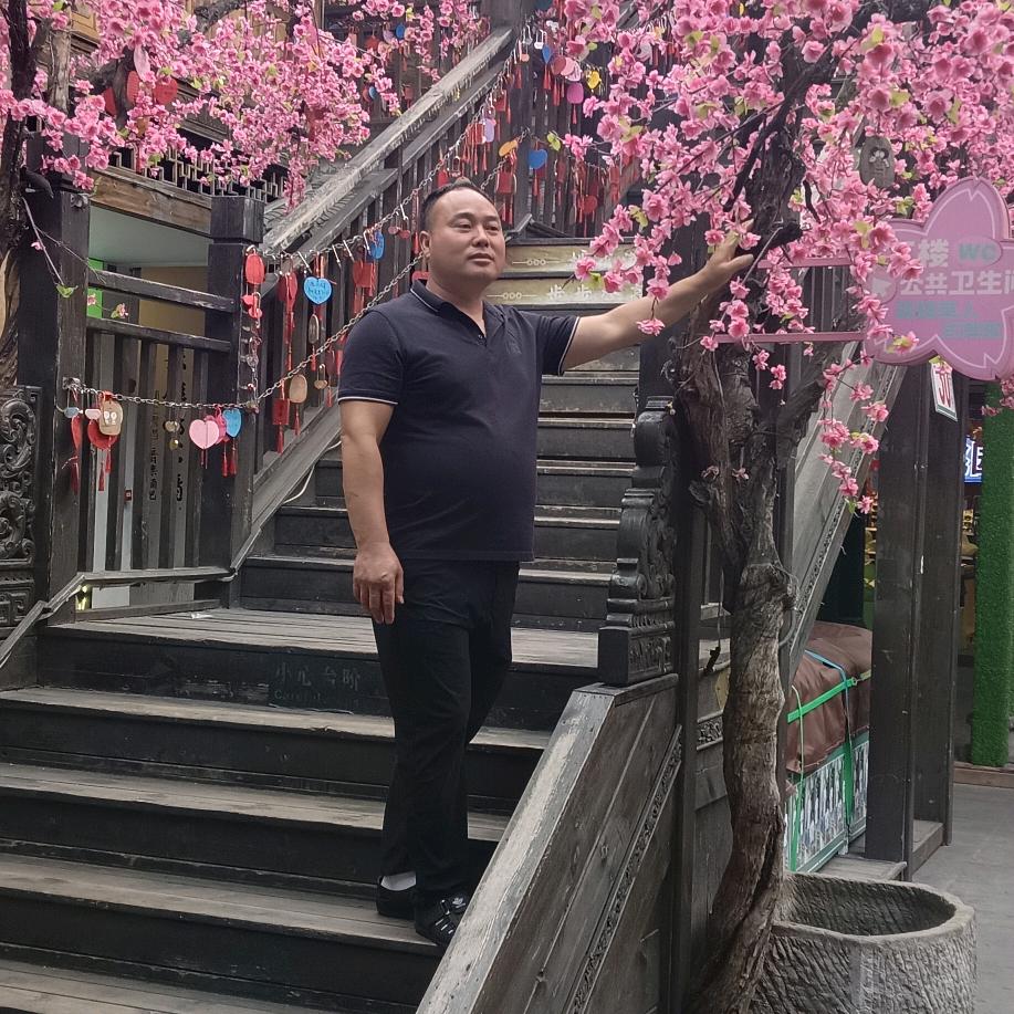 周师傅从事各种房屋装修