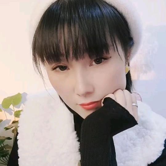丫 头🌻