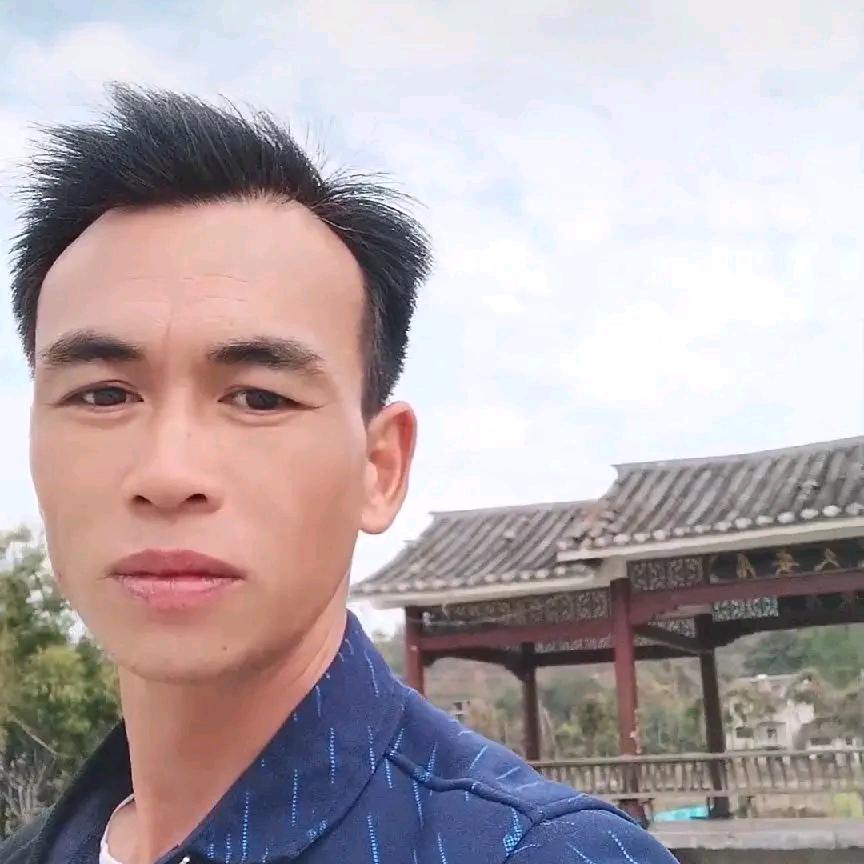 建平《春天阳光》