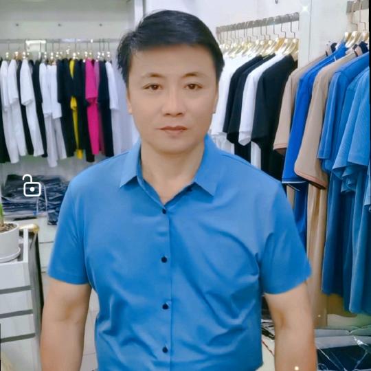 忠哥精品男装工厂店