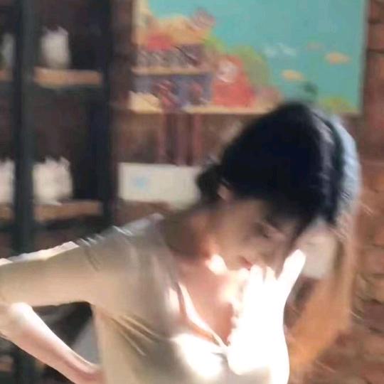佳佳爱吃肉