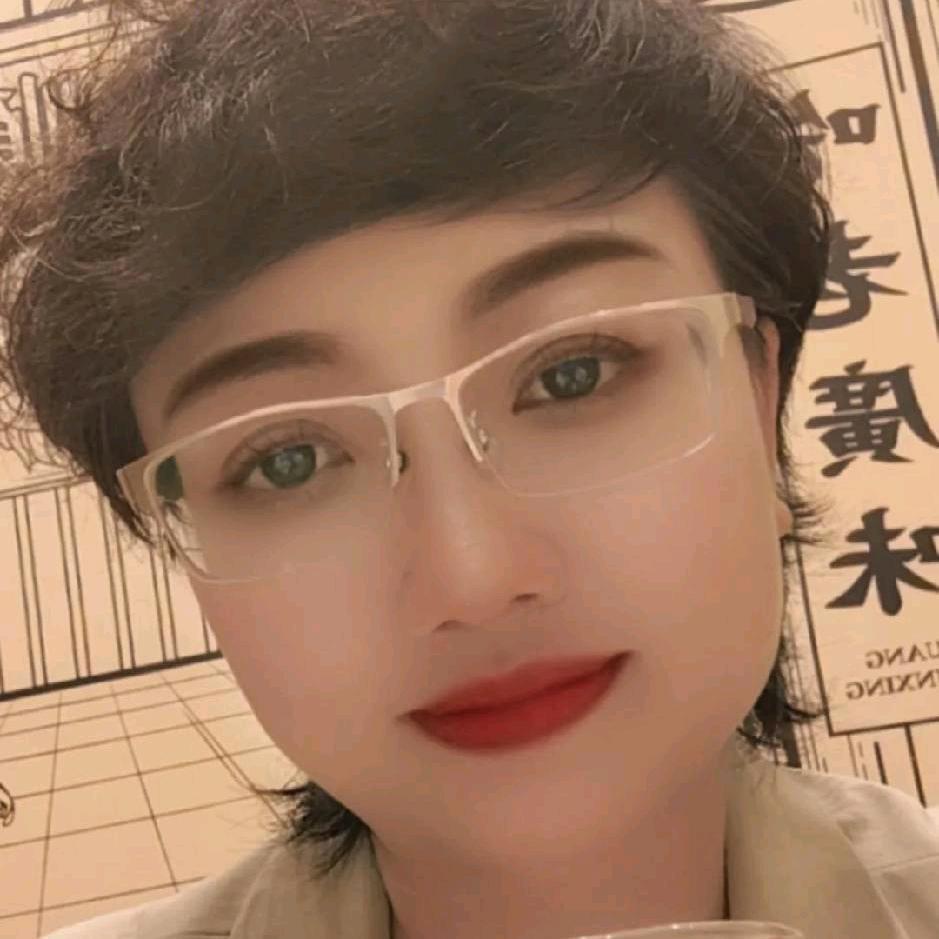 邱媛（云南金麦龙纳米缓释肥料）