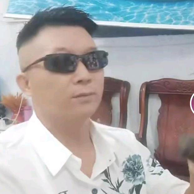 鸿军车厢专业修理厂