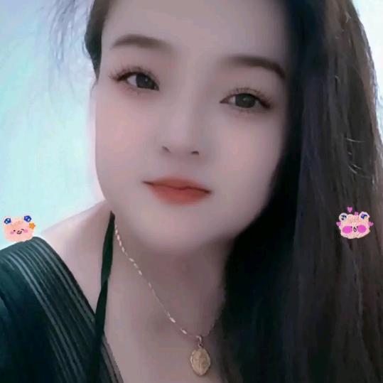 炫月，晨