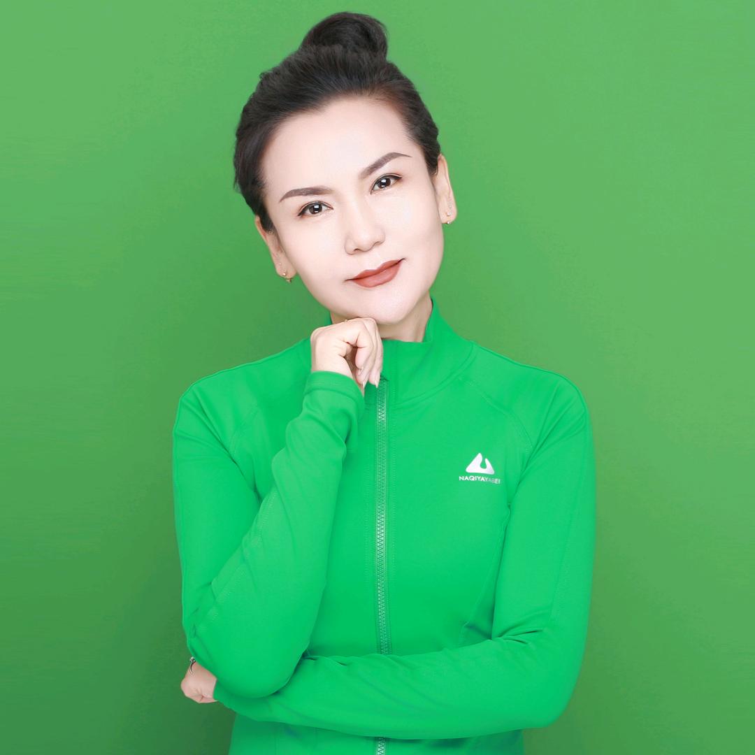 乌东其其格