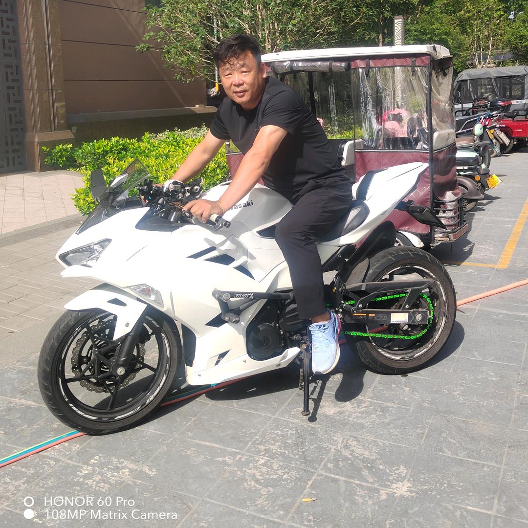 光辉𝓡𝓮𝓪𝓭 𝓽𝓱𝓸岁月