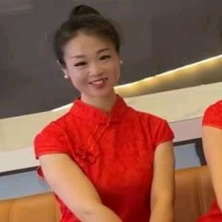 杨小荣花骄鼓舞团~小虎牙（陈陈）