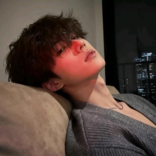 ￴￴ ￴￴ ￴y￴￴ ￴￴ ￴