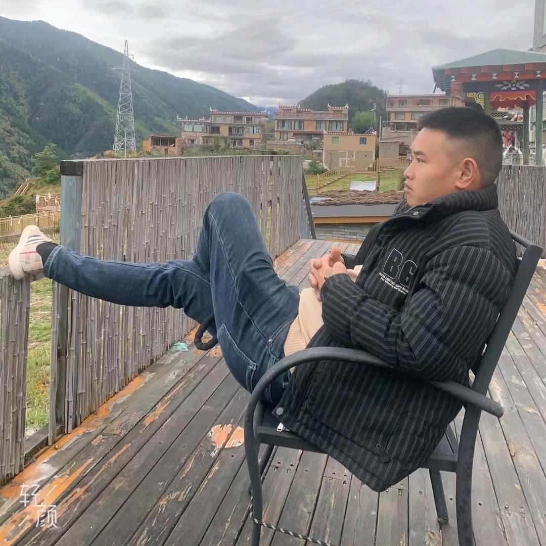 专业承包电梯架和各种外架