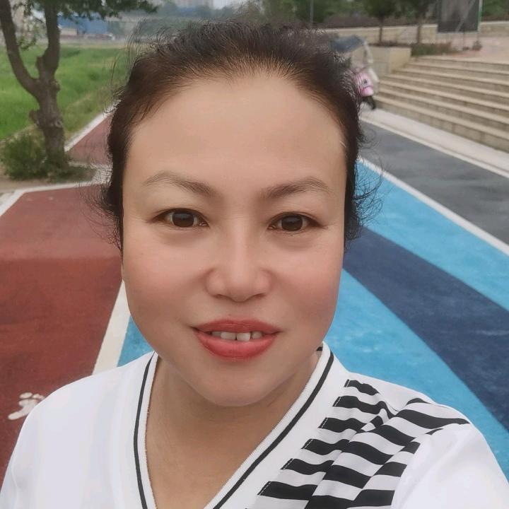 小 雨 滴