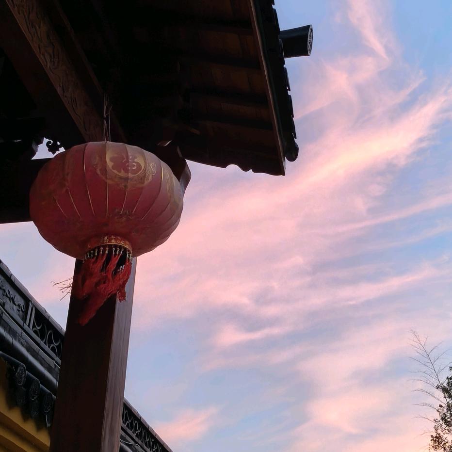 古刹里面小光头