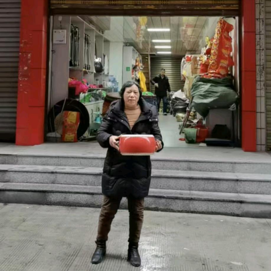 周姐怀化万昌乐器店