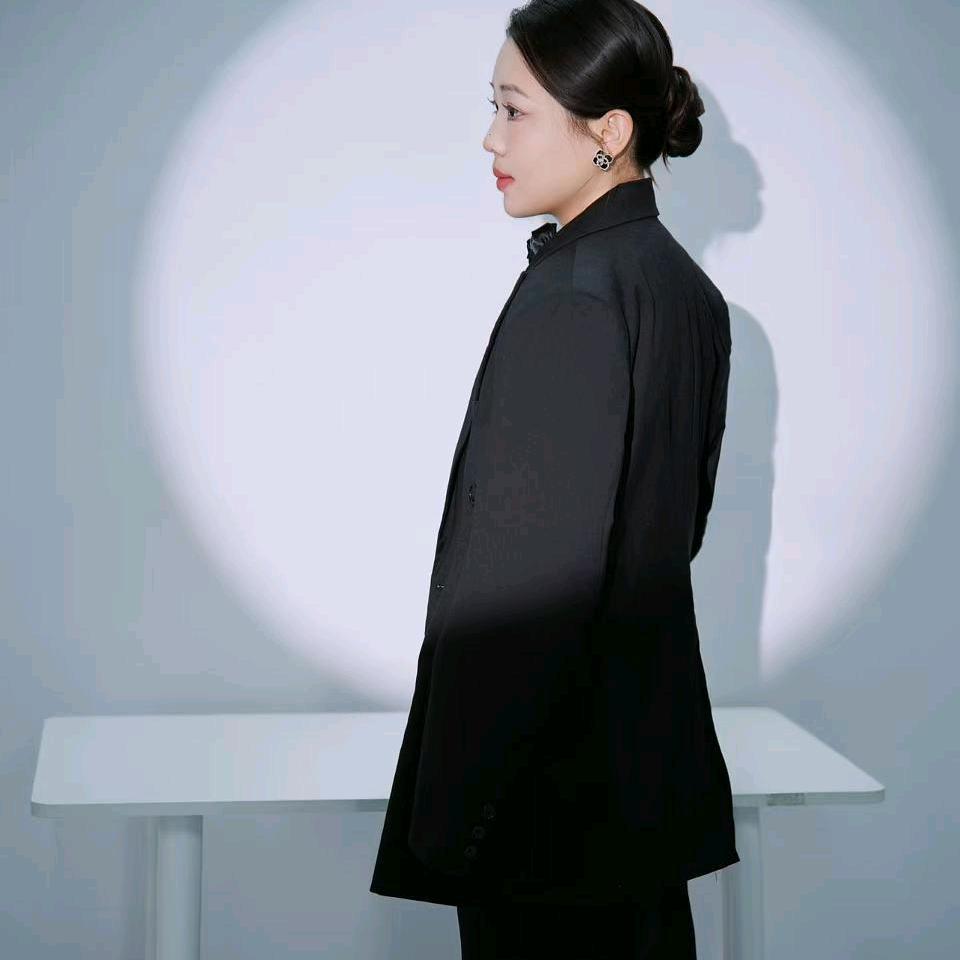 爱笑的😊小女孩🎀