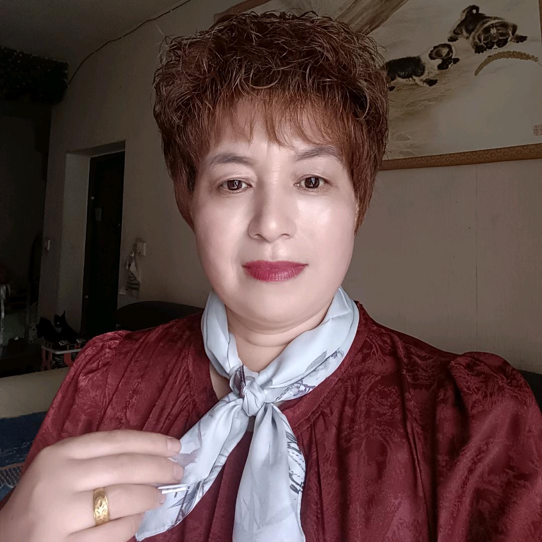 李芳