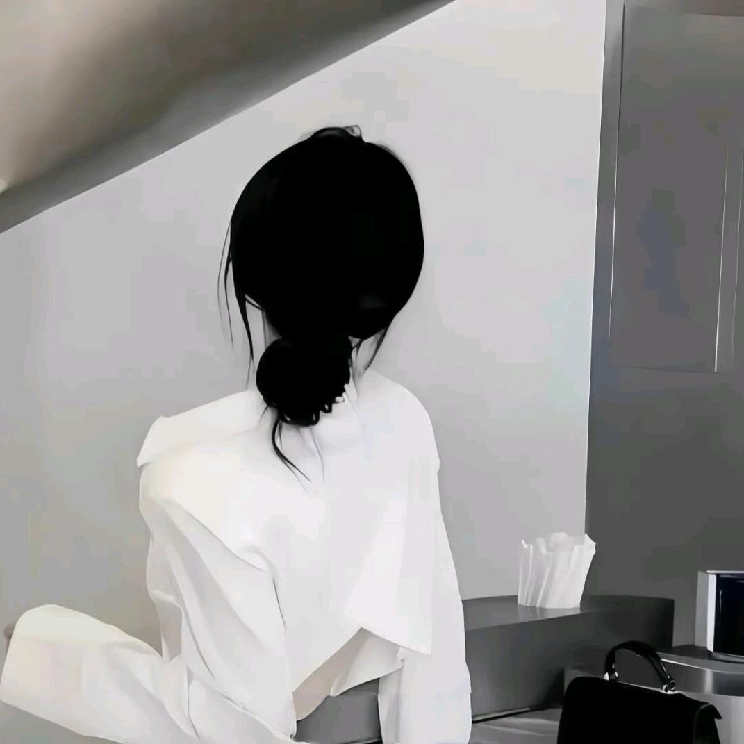 依依