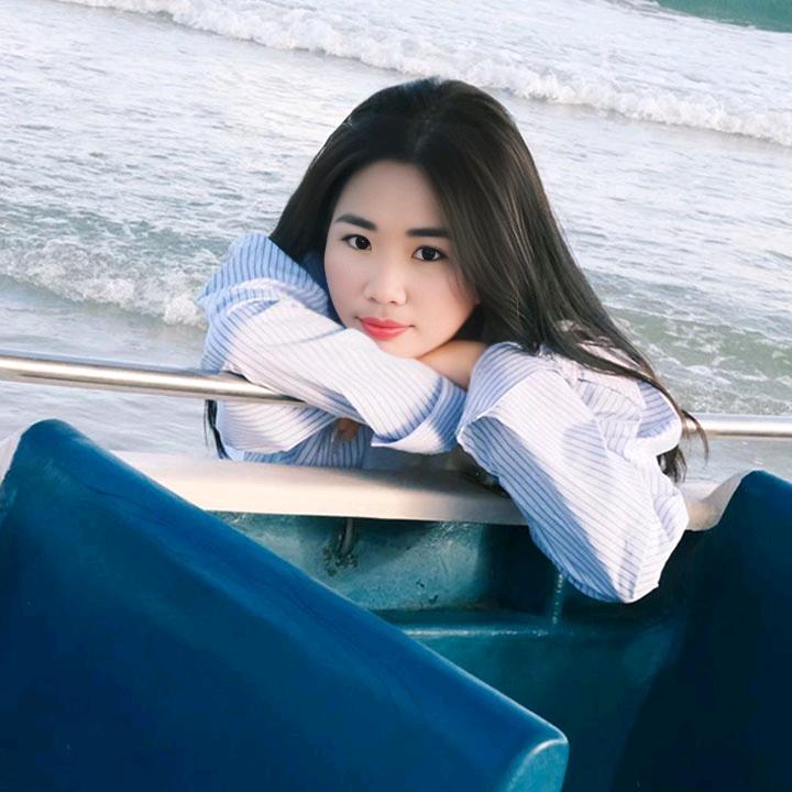 累了谁来疼(⇀‸↼‶)别伤我的心。