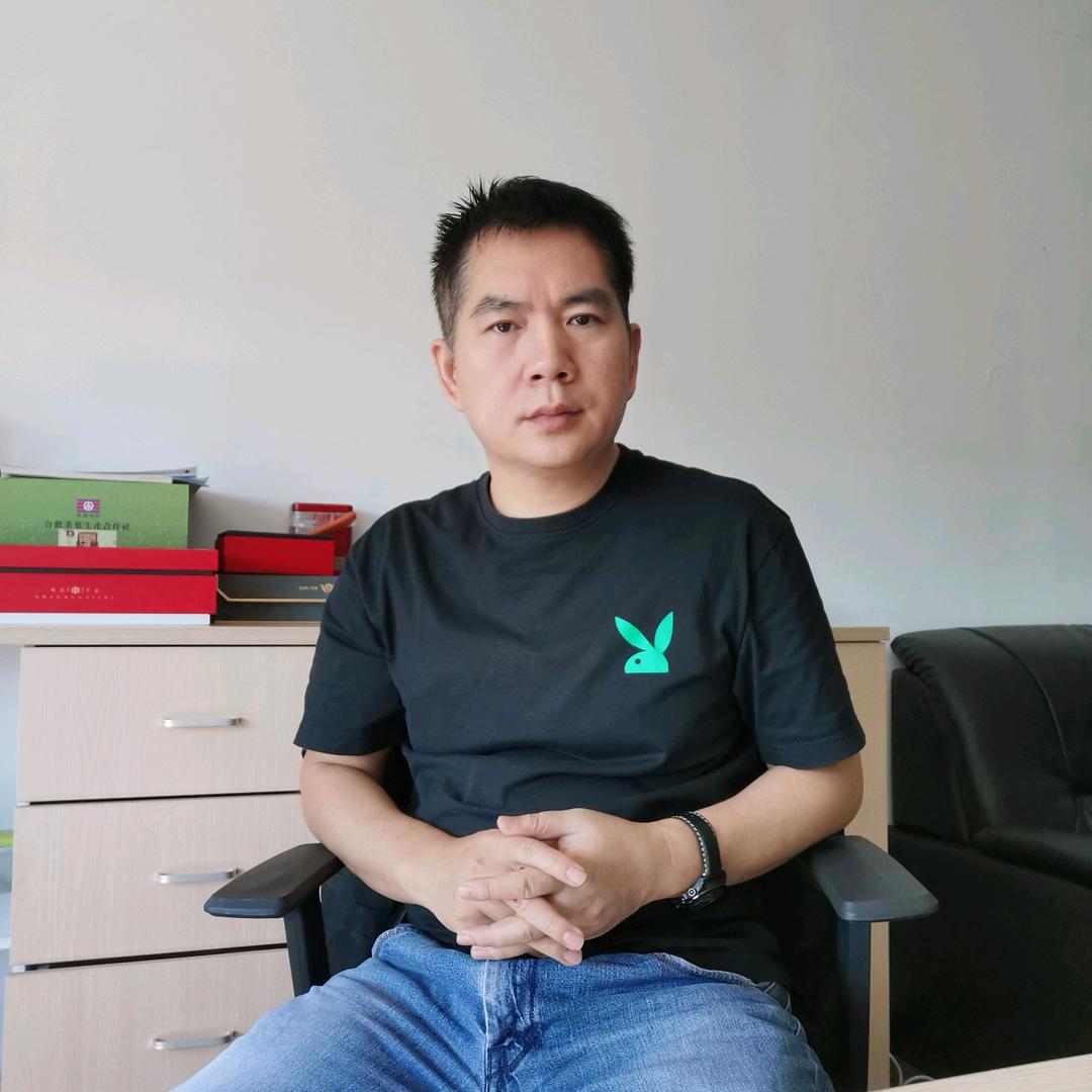 品牌授权（花花公子营销中心）一温见华