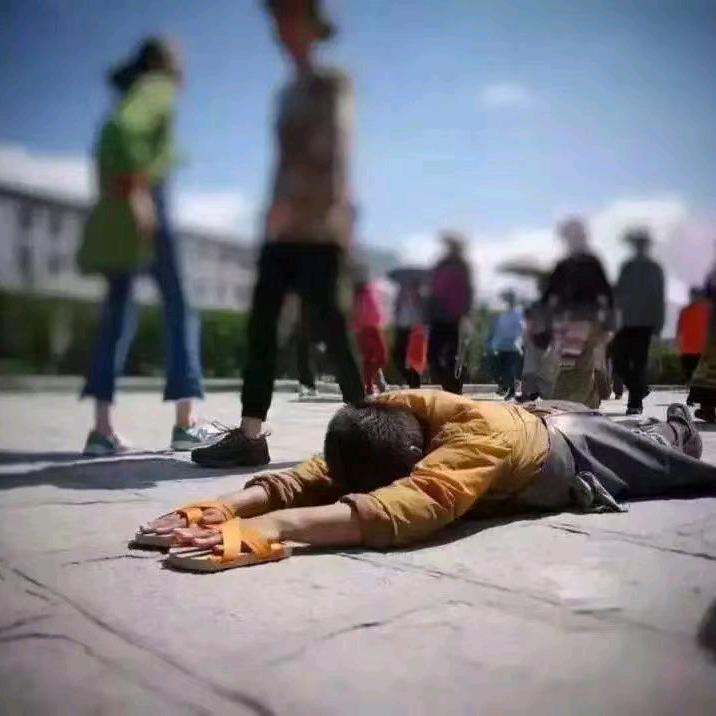 “”遥远 的她“”~~╭(╯ε╰)╮