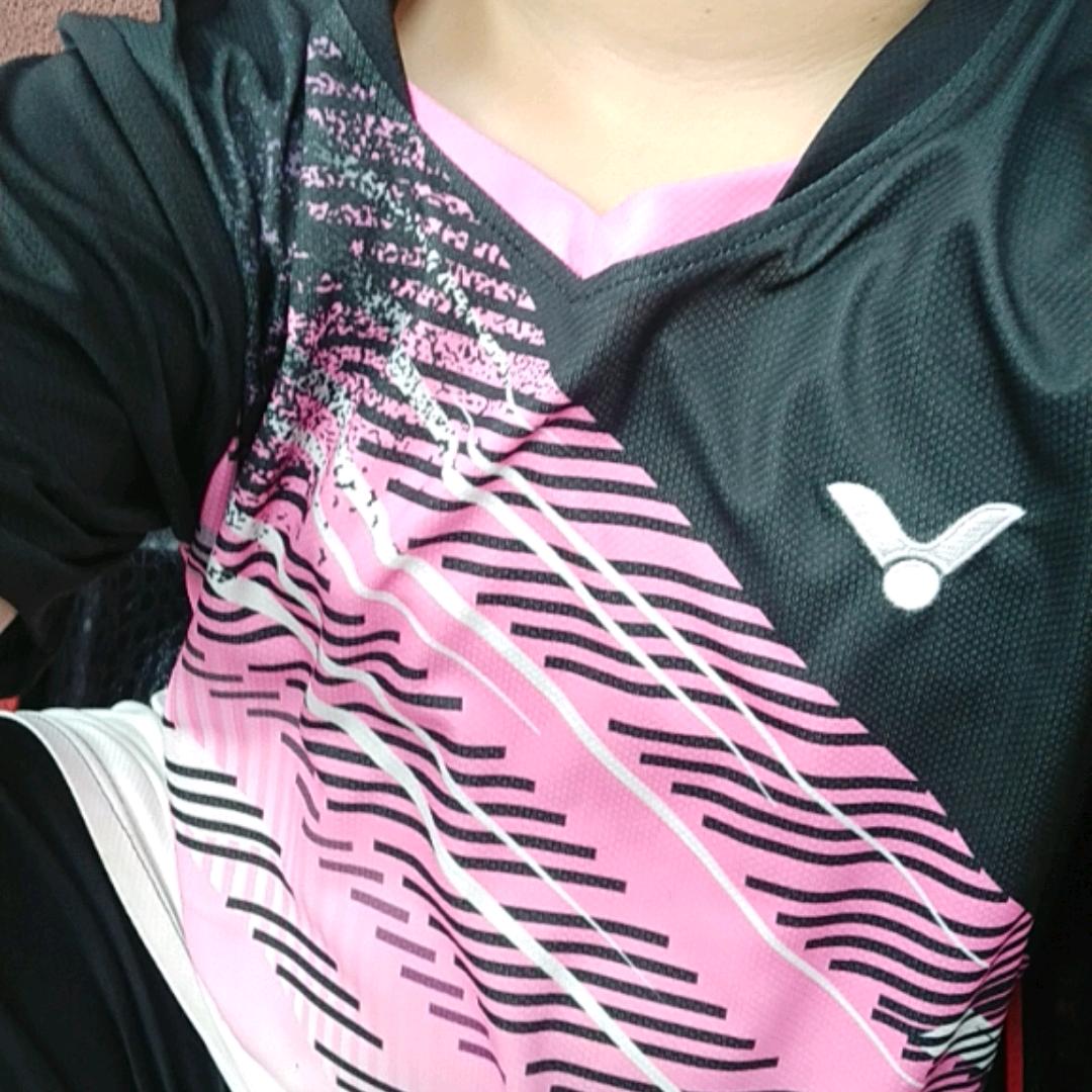 铠泽爱打羽毛球