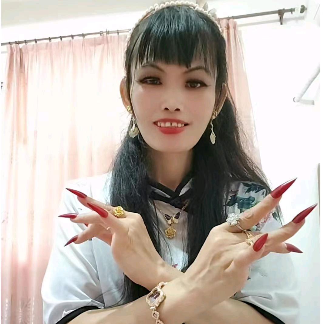 吉祥英妹9手舞吉祥公益团队周五6点20播