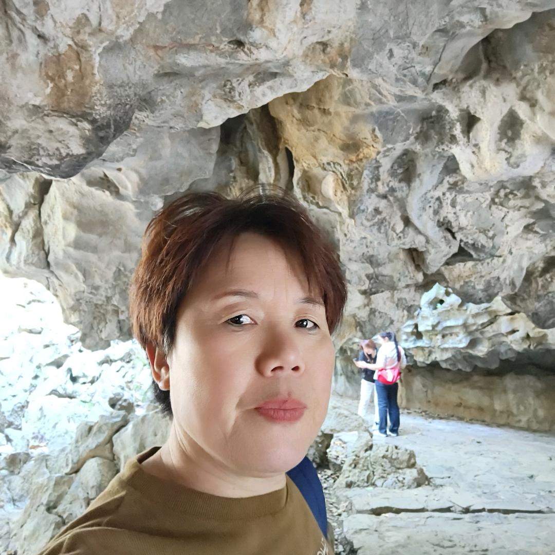 艳梅姐，中午12.50开播