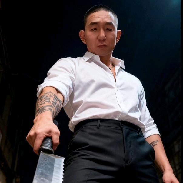 💞迪奥会所；梁鹏