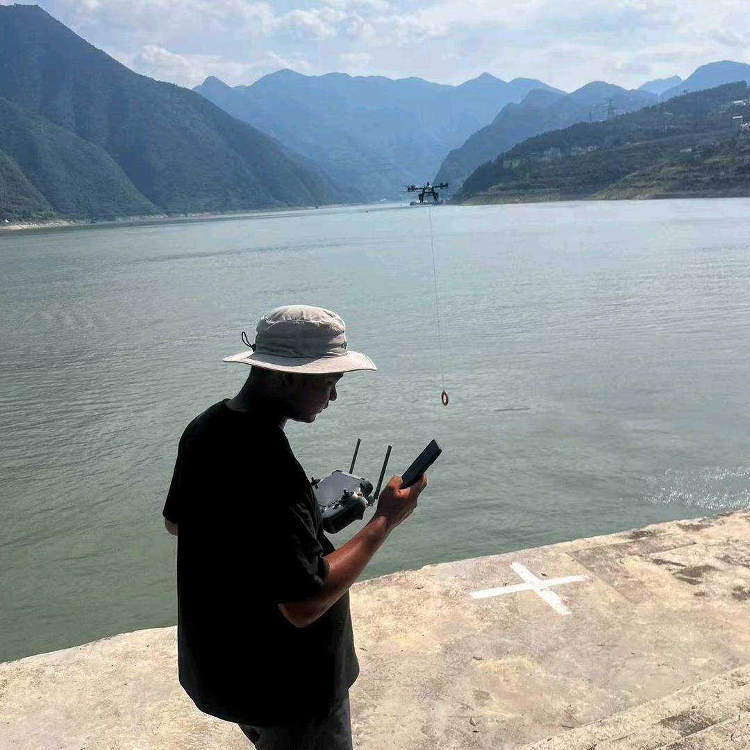 大疆无人机～李想@