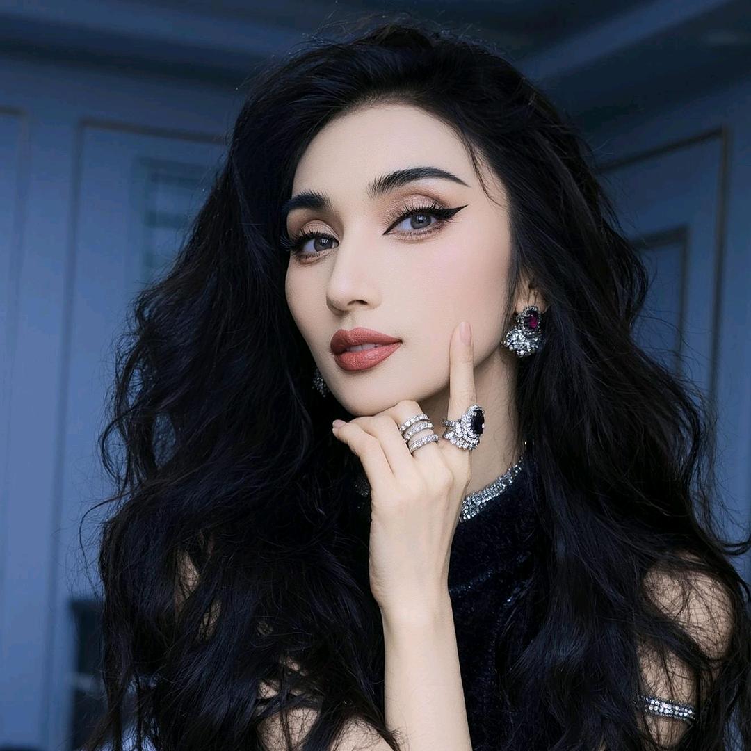 野花 amina🌹🌼🌴💄