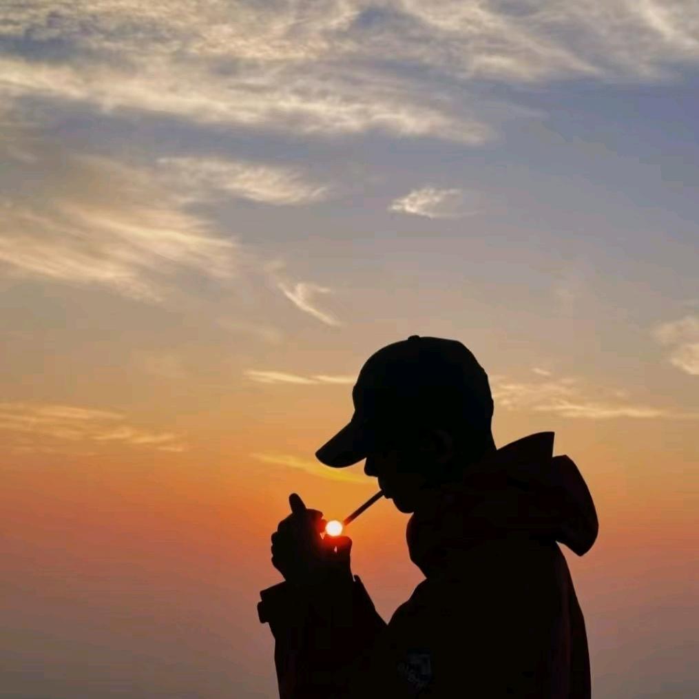 ᦱᐝ一介🚬⸜凡人ཀོ࿐