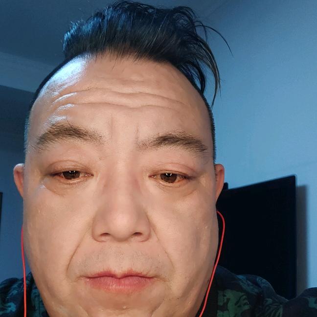 何韩军