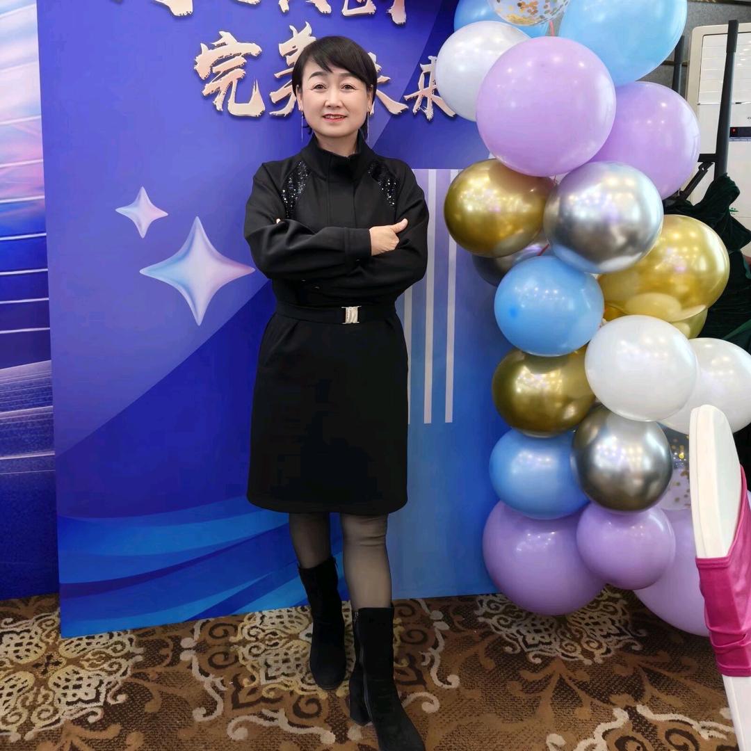 周姐--（周游世界）