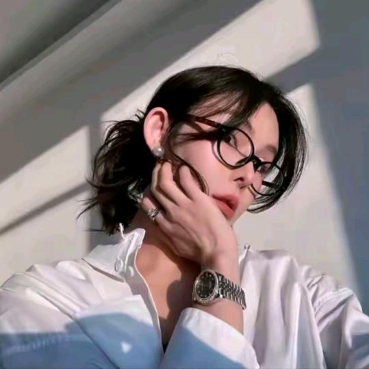 侯點點~精品穿搭返场