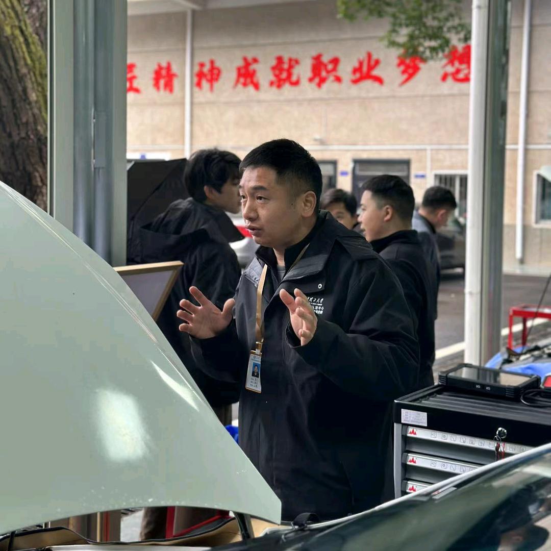 新能源加强班*夏老师