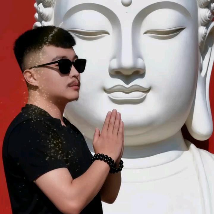 🥰叫我二哥吧🥰