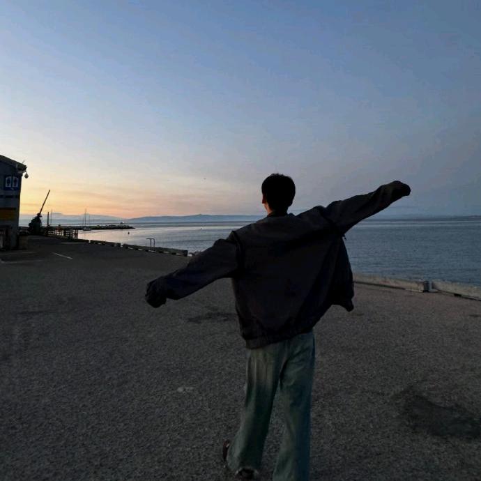 ⫍ ⃢👁ܫ👁⃢ ⫎