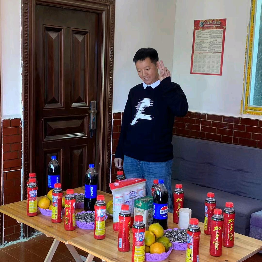 花有重开日，人无再少年，