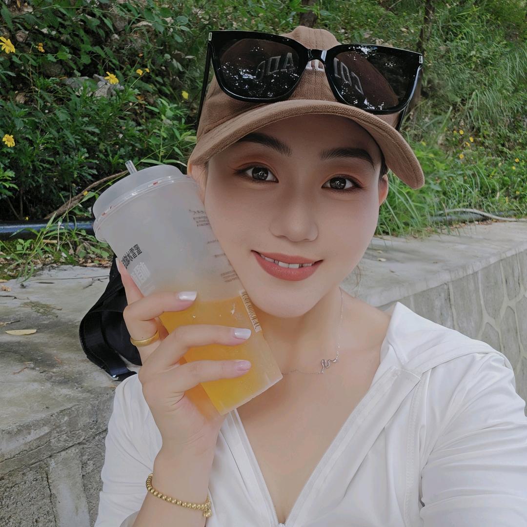 @化妆师.周周