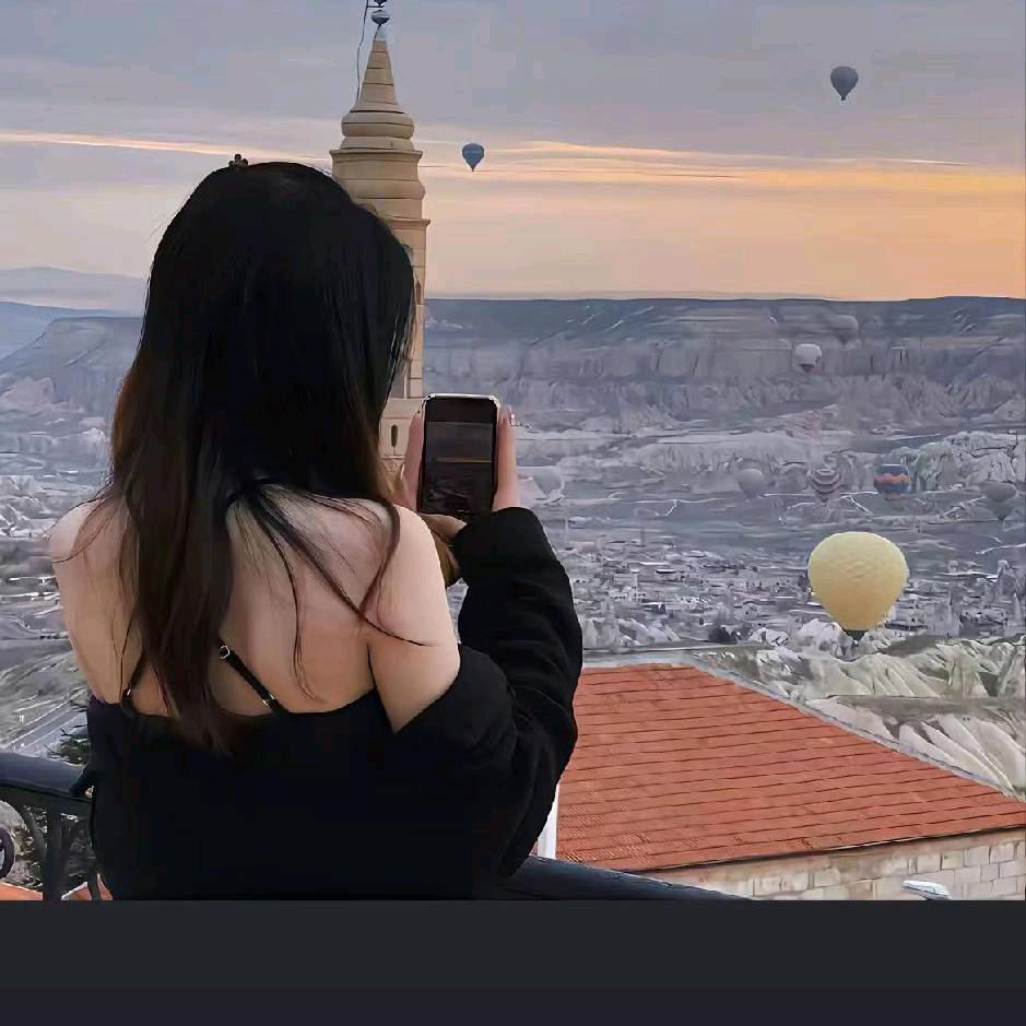 吃饭爬山户外唱歌