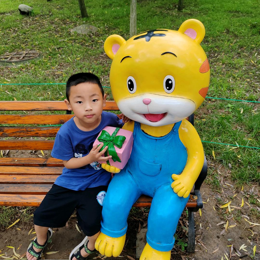 默默守护