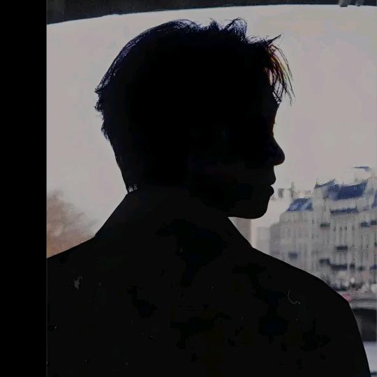 笑着♥(｡￫v￩｡)♥退场♥