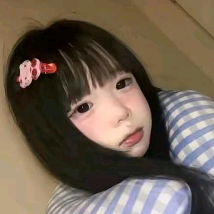 小u郁^