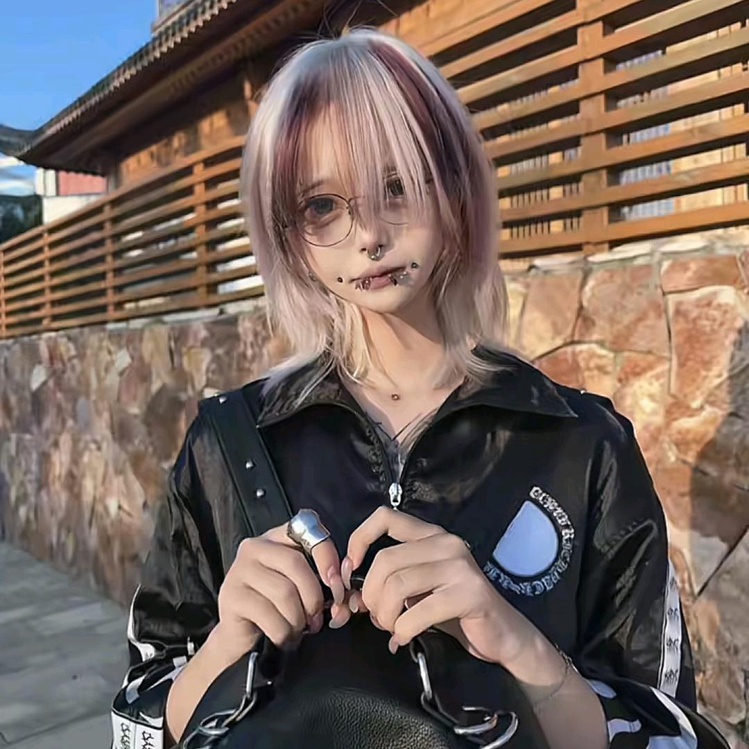 曌