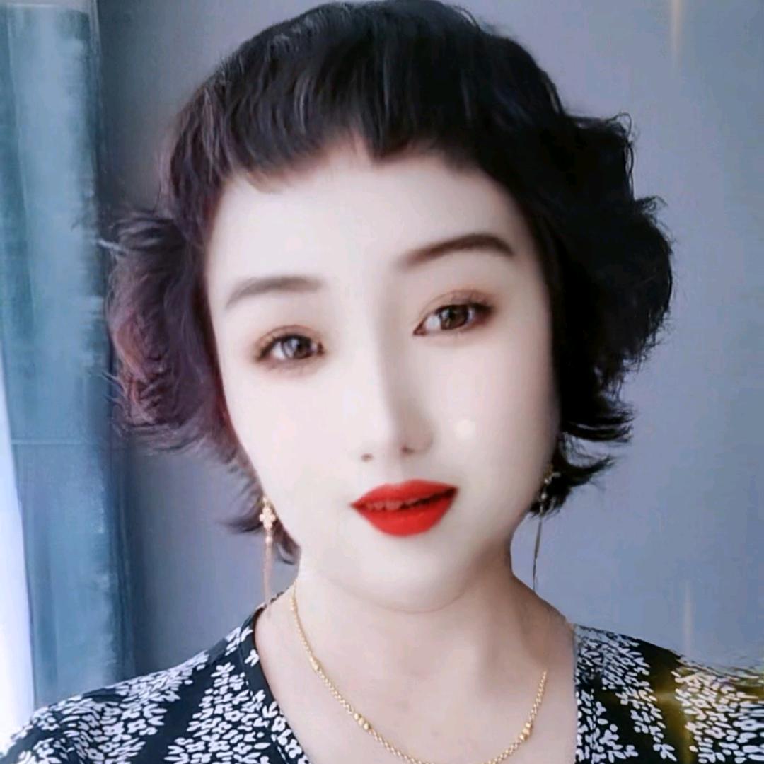红珊瑚(英子）拒私聊，拒连赞