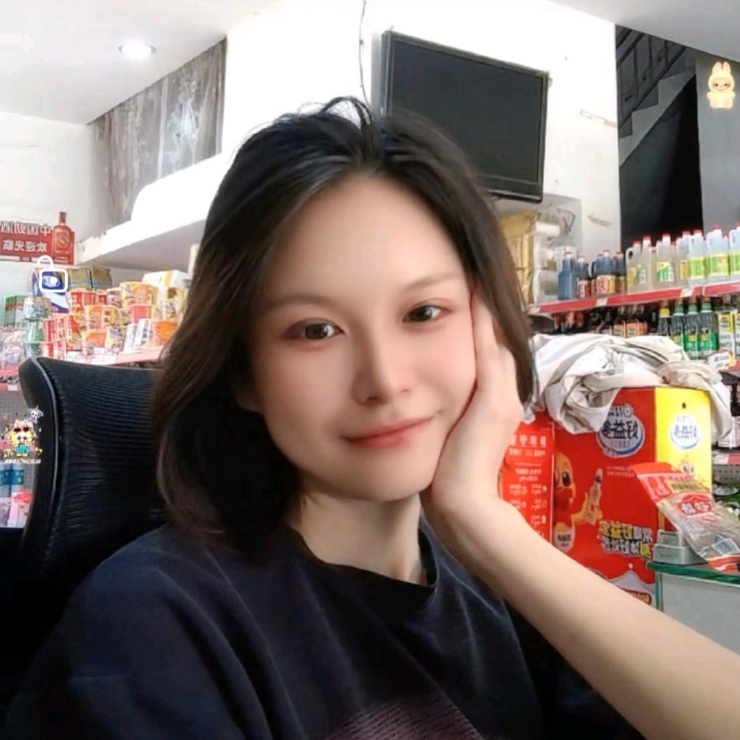 杂货铺的路灯